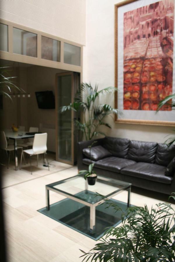 Guest House Europa 12 Seville Ngoại thất bức ảnh